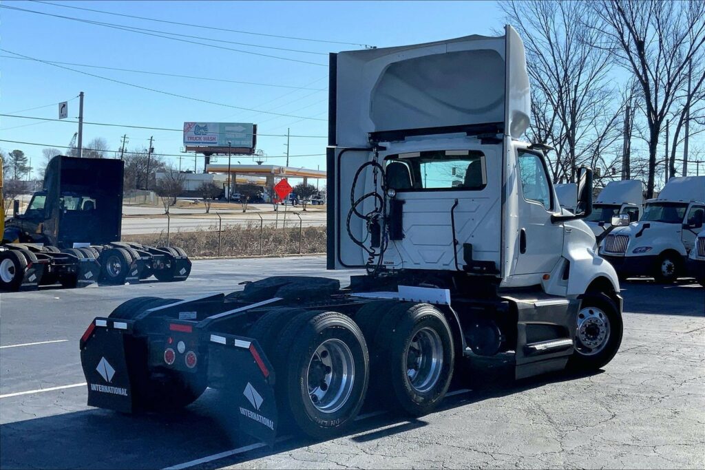 2020 CUM LT625 6×4 Day Cab