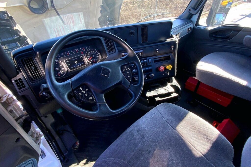 2020 CUM LT625 6×4 Day Cab