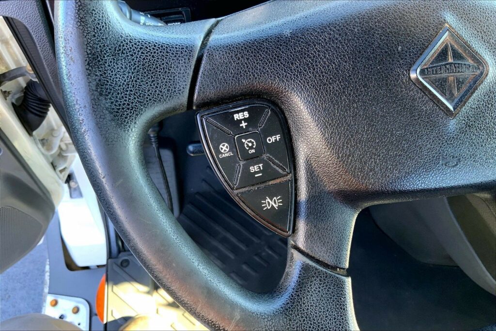 2020 CUM LT625 6×4 Day Cab