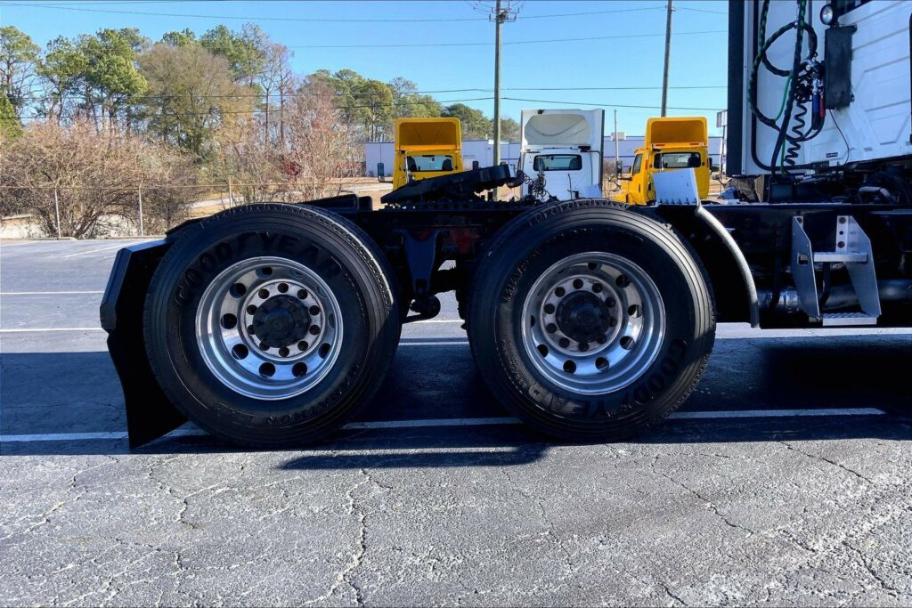 2020 CUM LT625 6×4 Day Cab