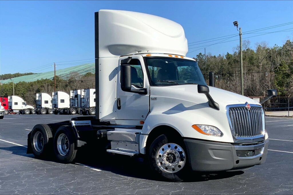 2020 CUM LT625 6×4 Day Cab