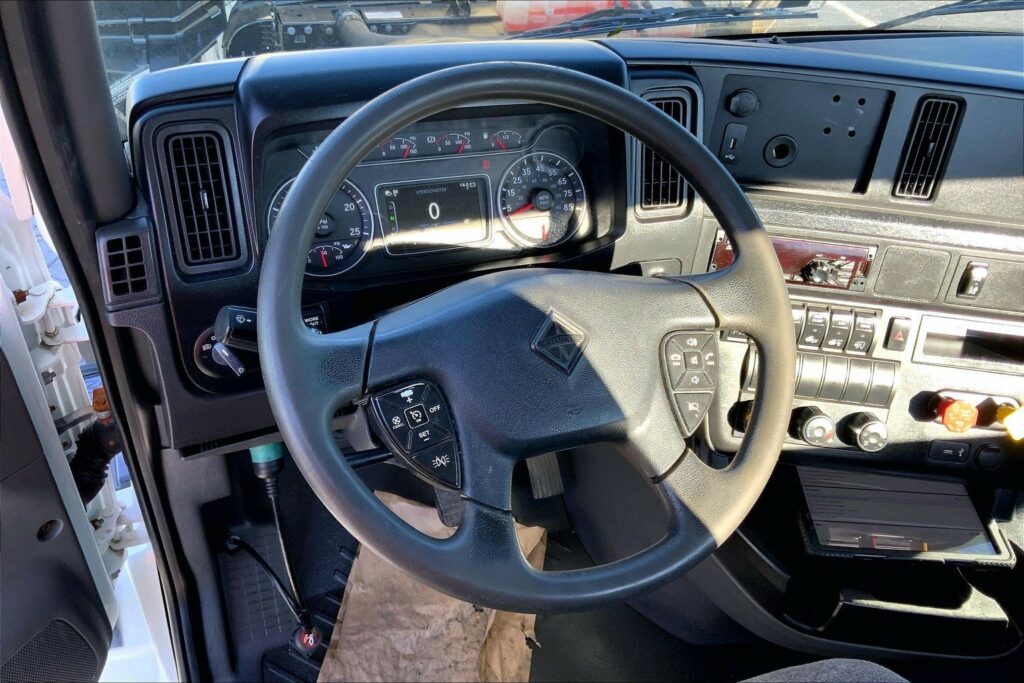 2020 CUM LT625 6×4 Day Cab