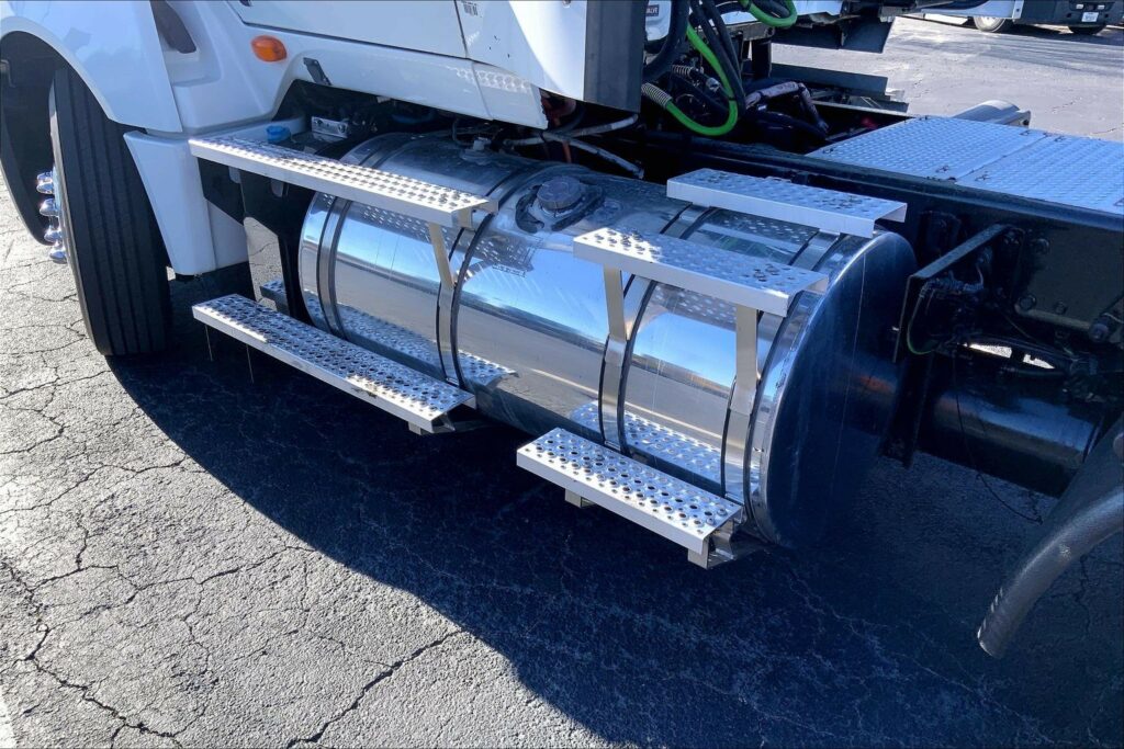 2020 CUM LT625 6×4 Day Cab