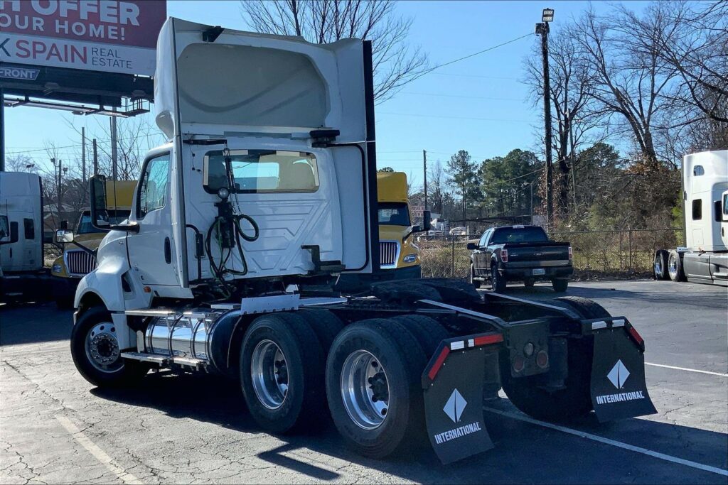 2020 CUM LT625 6×4 Day Cab