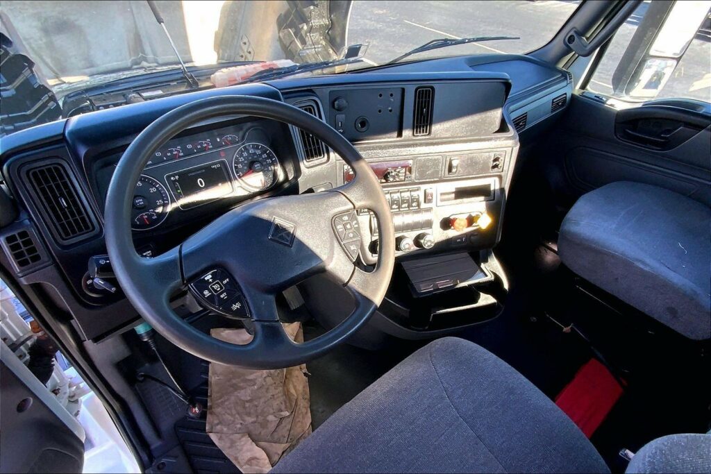 2020 CUM LT625 6×4 Day Cab