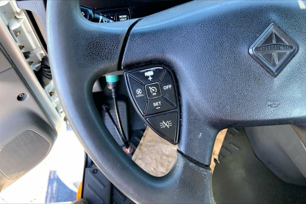 2020 CUM LT625 6×4 Day Cab