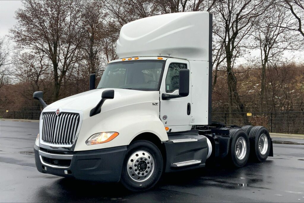 2021 CUM LT625 6×4 Day Cab