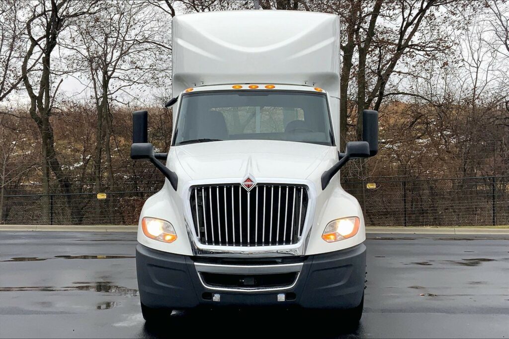 2021 CUM LT625 6×4 Day Cab