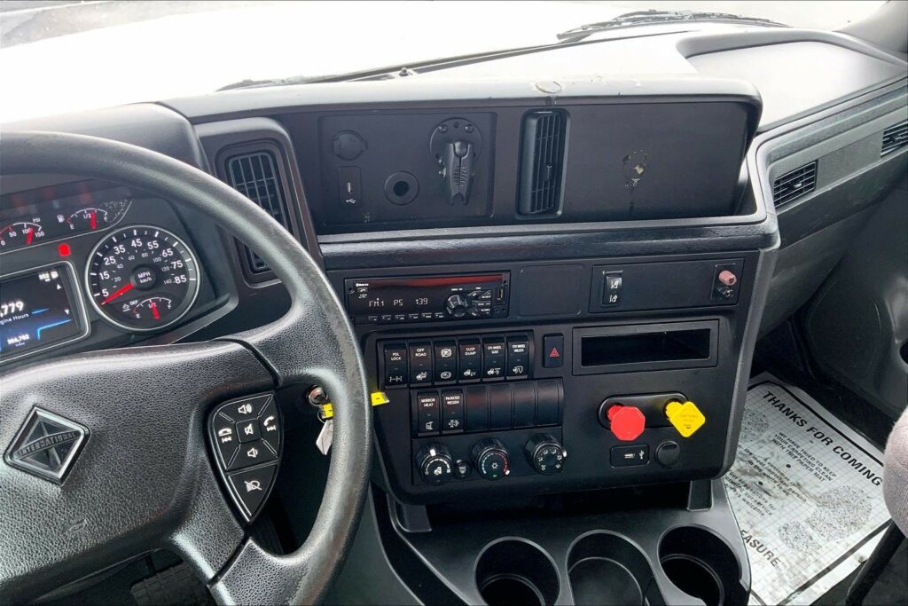2021 CUM LT625 6×4 Day Cab