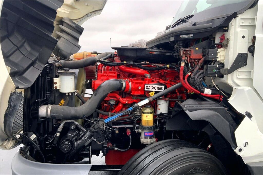 2021 CUM LT625 6×4 Day Cab