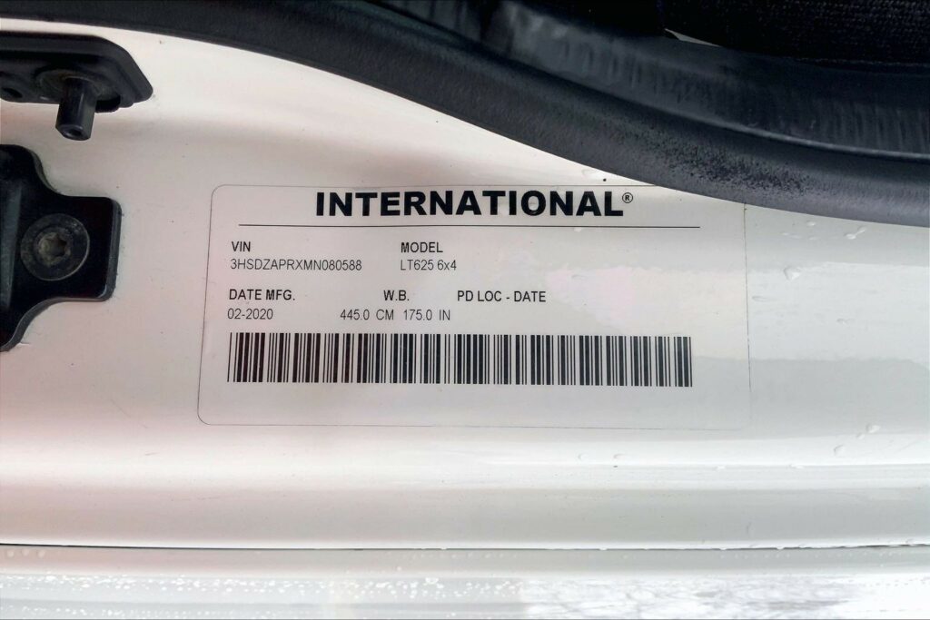 2021 CUM LT625 6×4 Day Cab