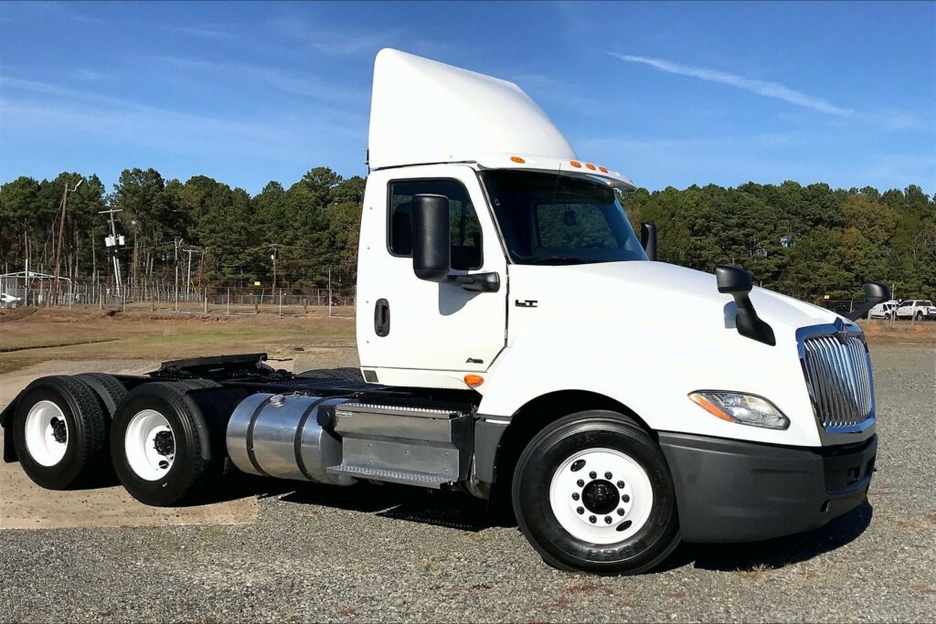 2019 INT LT625 6×4 Day Cab