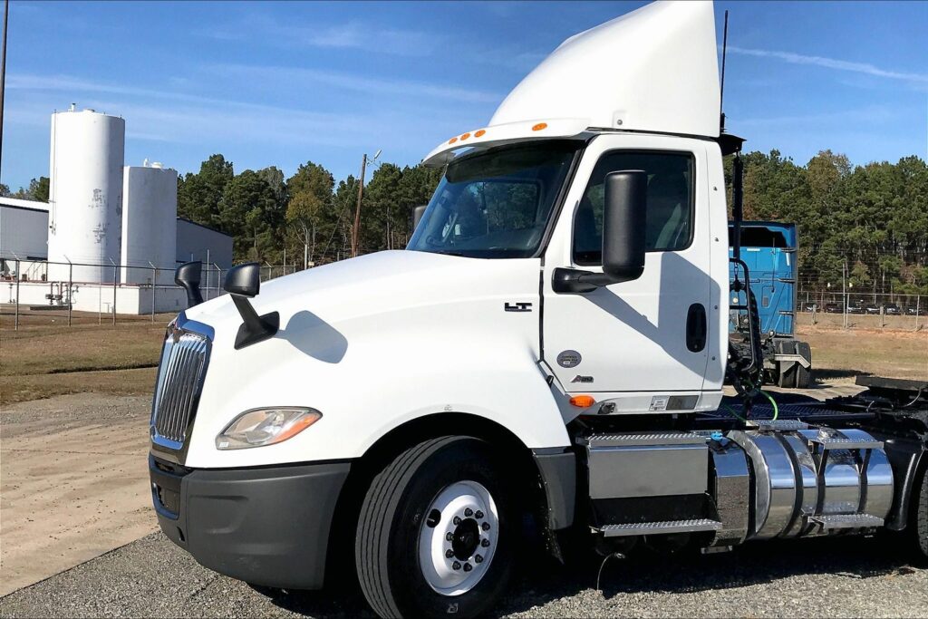 2019 INT LT625 6×4 Day Cab
