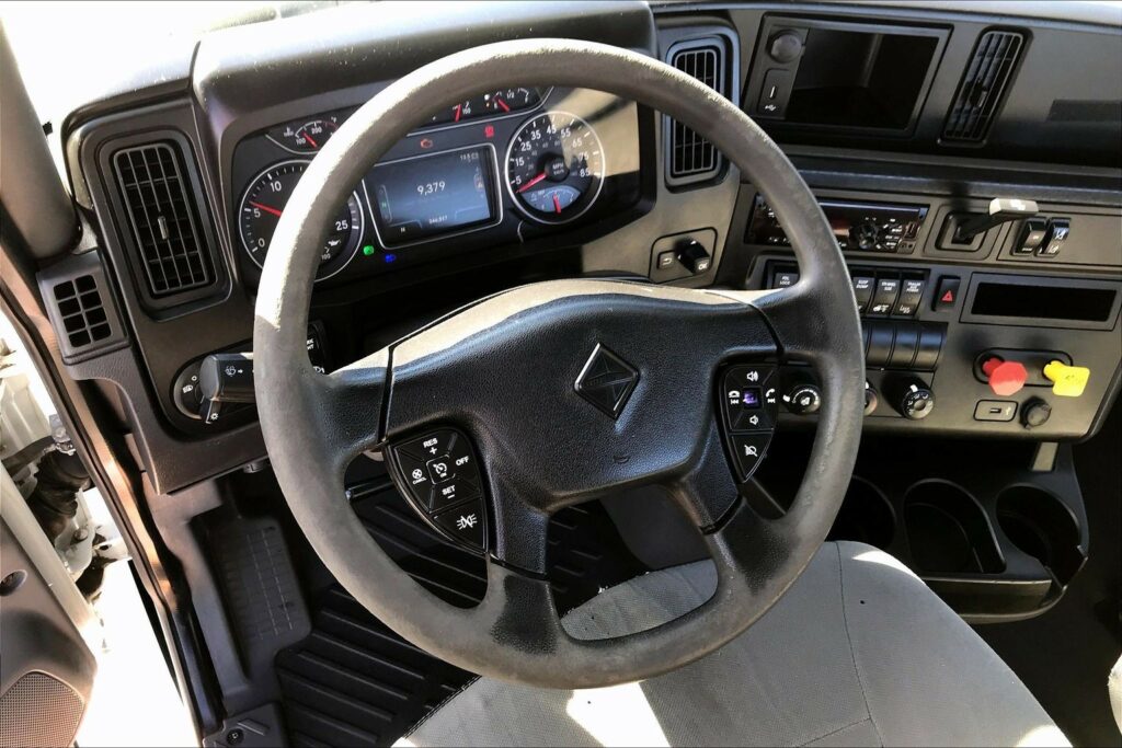 2019 INT LT625 6×4 Day Cab