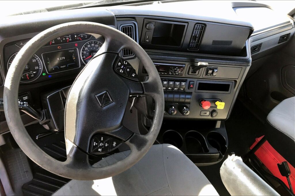 2019 INT LT625 6×4 Day Cab