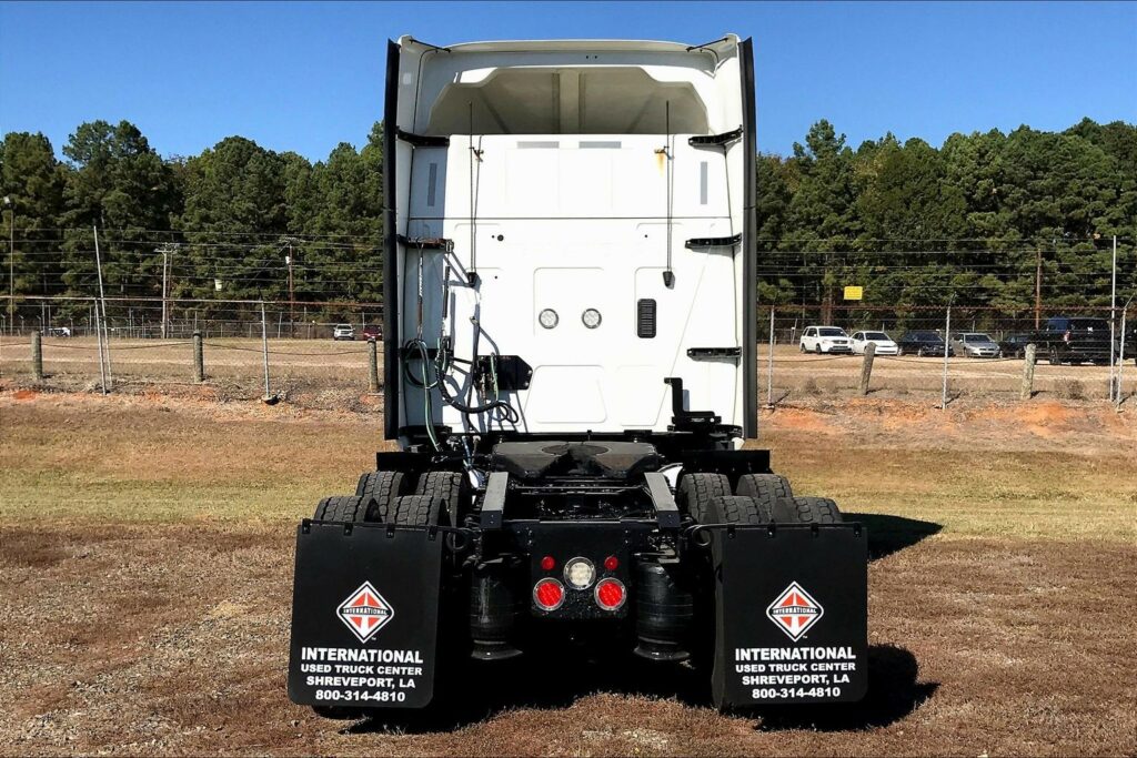 2022 INT LT625 6×4 Sleeper