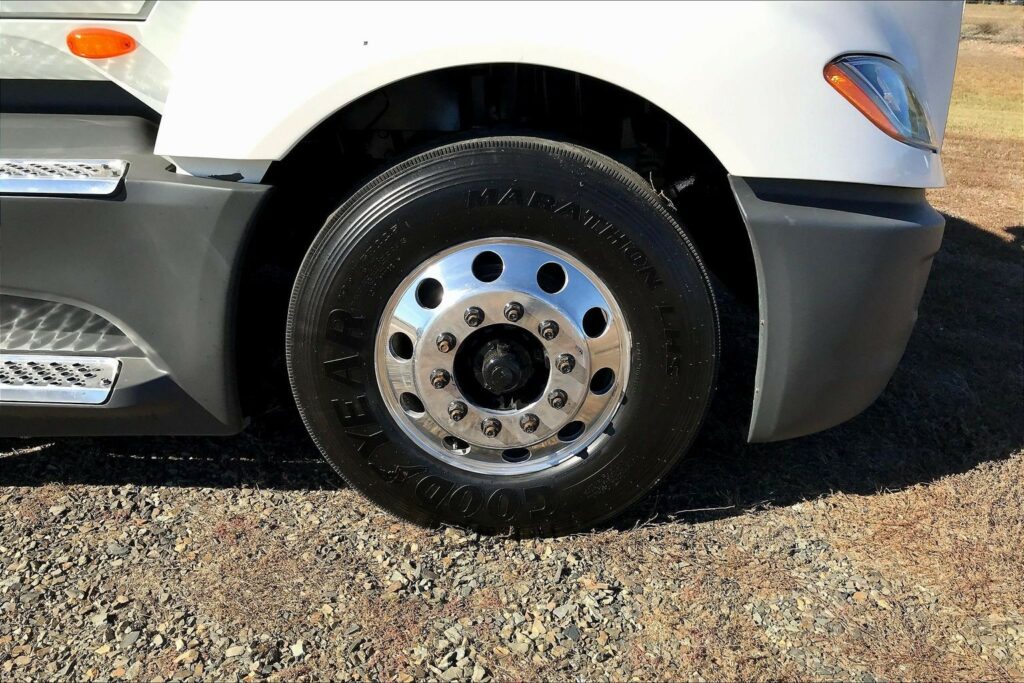 2022 INT LT625 6×4 Sleeper