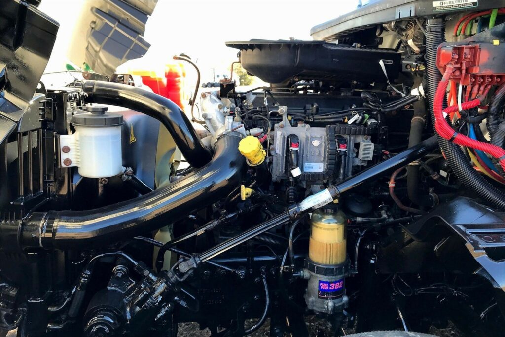 2022 INT LT625 6×4 Sleeper