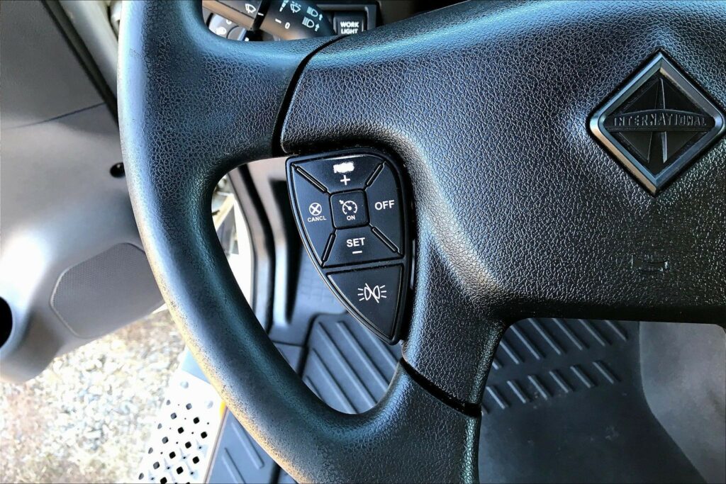 2022 INT LT625 6×4 Sleeper