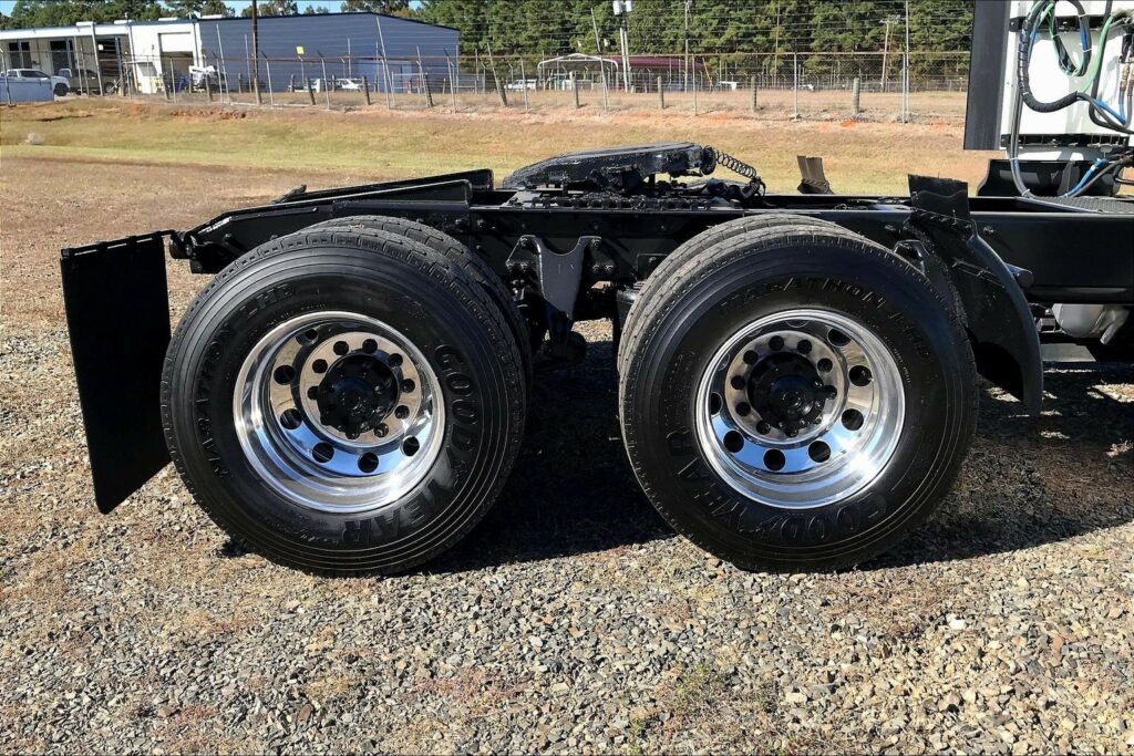 2022 INT LT625 6×4 Sleeper