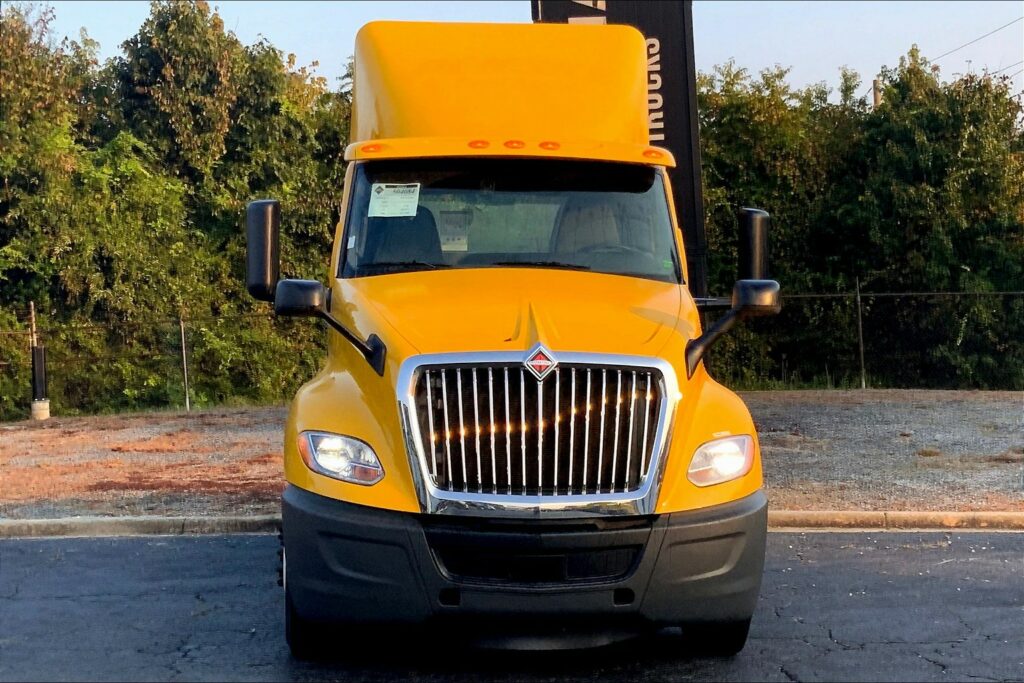 2019 INT LT625 6×4 Day Cab
