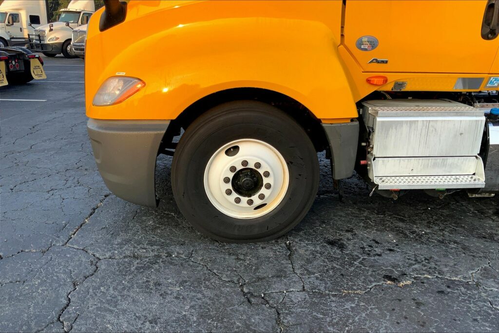 2019 INT LT625 6×4 Day Cab