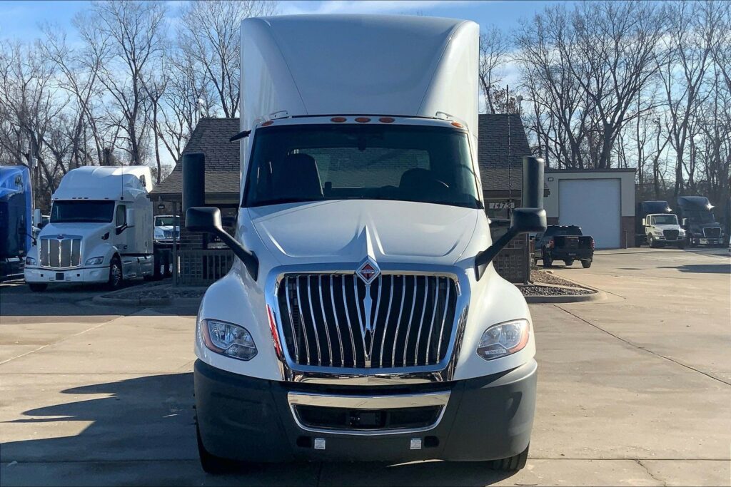 2021 INT LT625 6×4 Day Cab