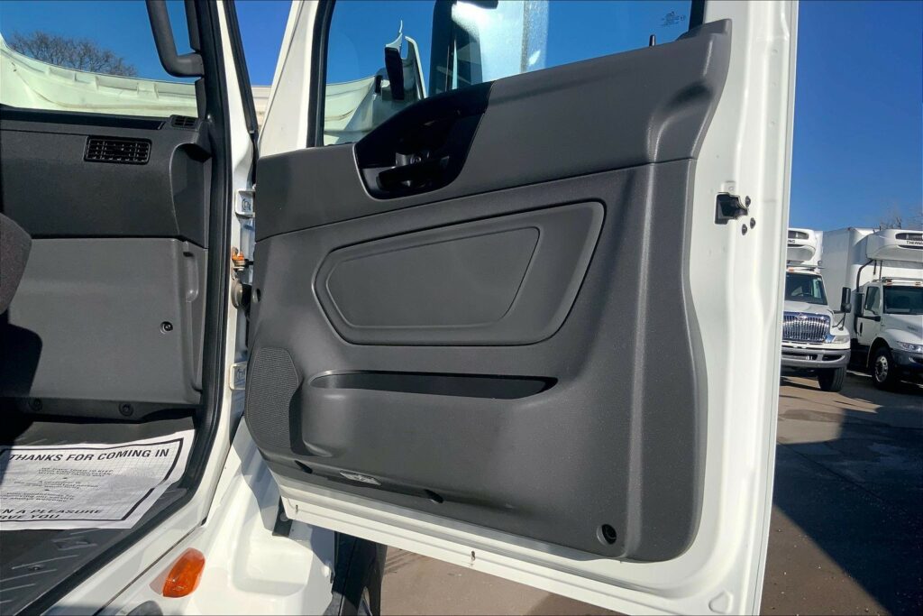 2021 INT LT625 6×4 Day Cab