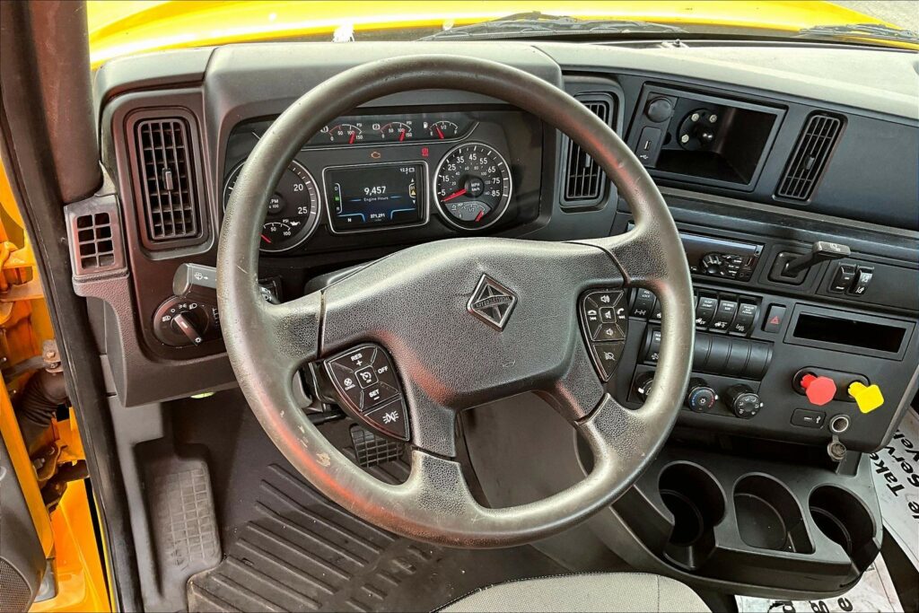 2019 INT LT625 6×4 Day Cab