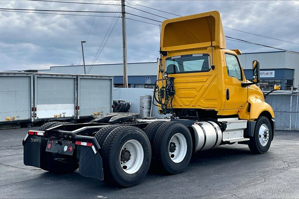 2019 INT LT625 6×4 Day Cab