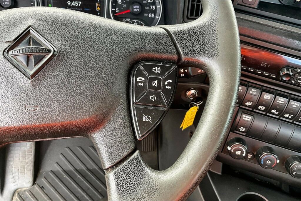 2019 INT LT625 6×4 Day Cab