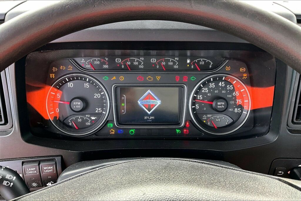 2019 INT LT625 6×4 Day Cab