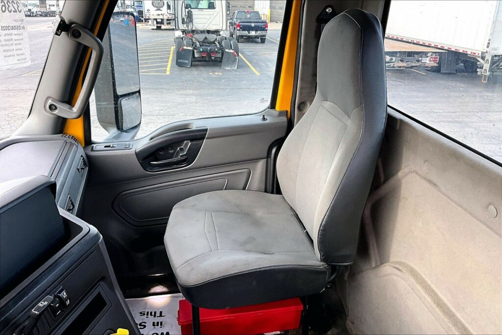 2019 INT LT625 6×4 Day Cab