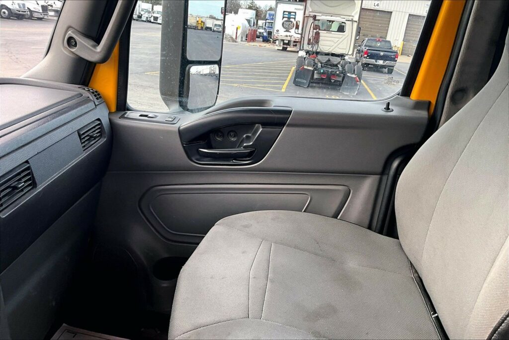 2019 INT LT625 6×4 Day Cab
