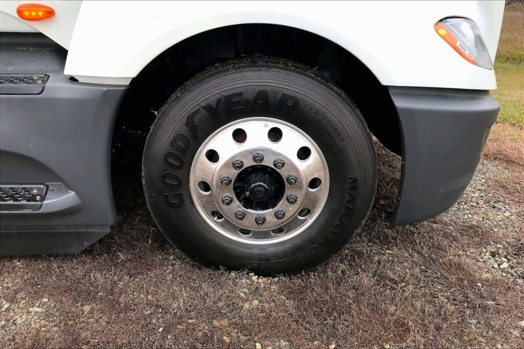 2022 INT LT625 6×4 Sleeper