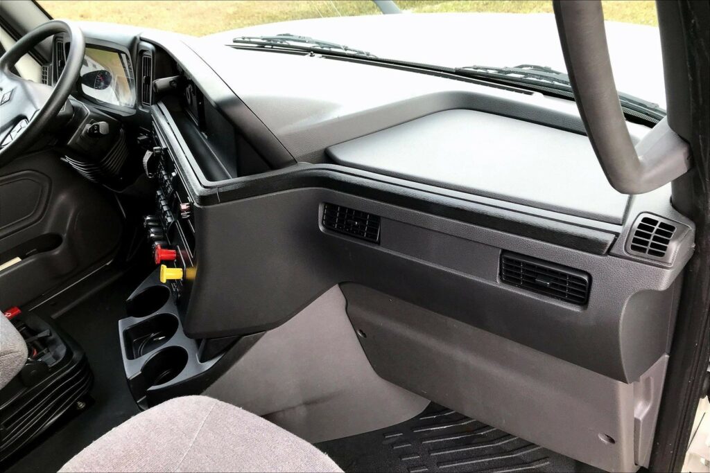 2022 INT LT625 6×4 Sleeper