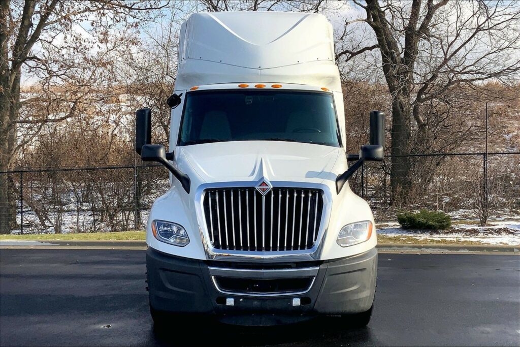 2022 INT LT625 6×4 Sleeper