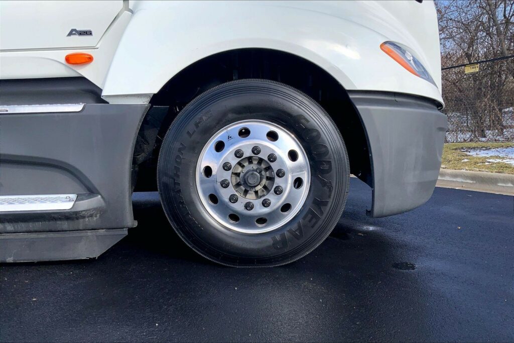 2022 INT LT625 6×4 Sleeper