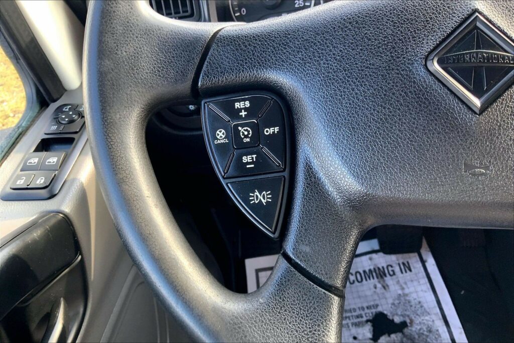 2022 INT LT625 6×4 Sleeper