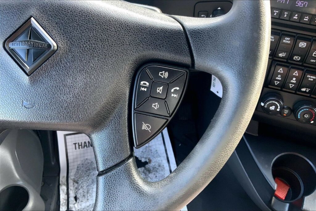 2022 INT LT625 6×4 Sleeper