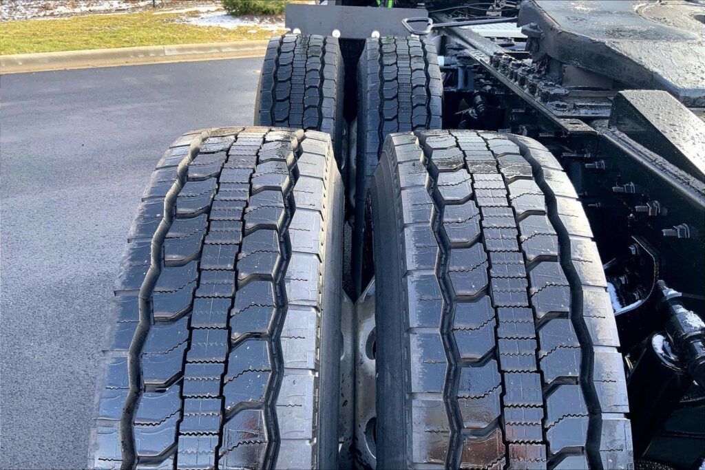 2022 INT LT625 6×4 Sleeper