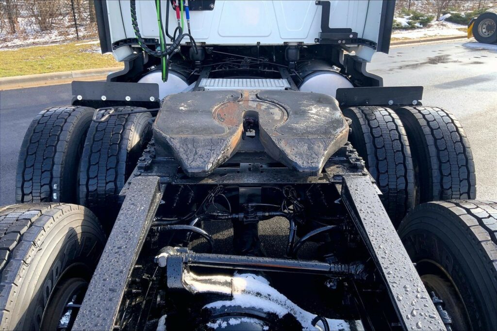 2022 INT LT625 6×4 Sleeper