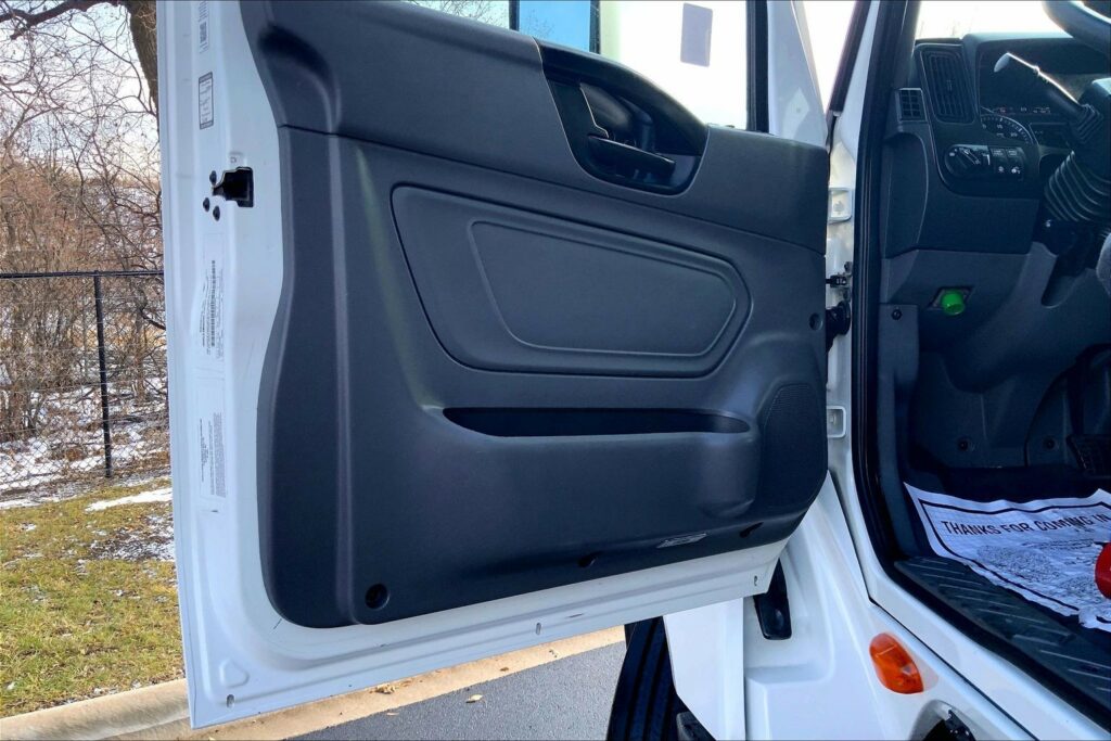 2022 INT LT625 6×4 Sleeper