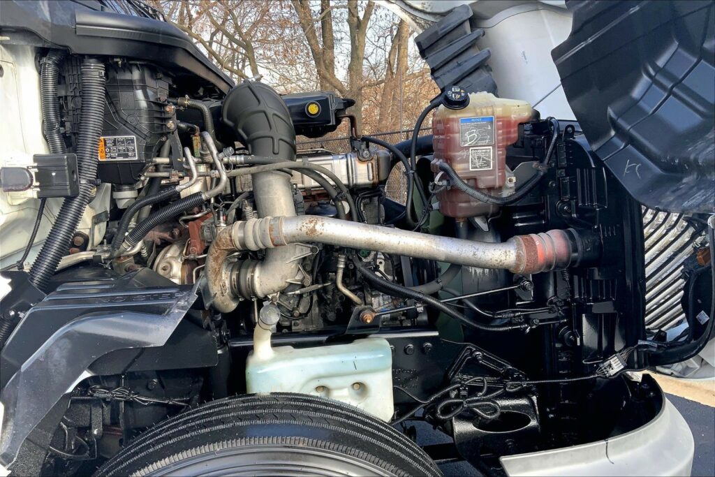 2022 INT LT625 6×4 Sleeper