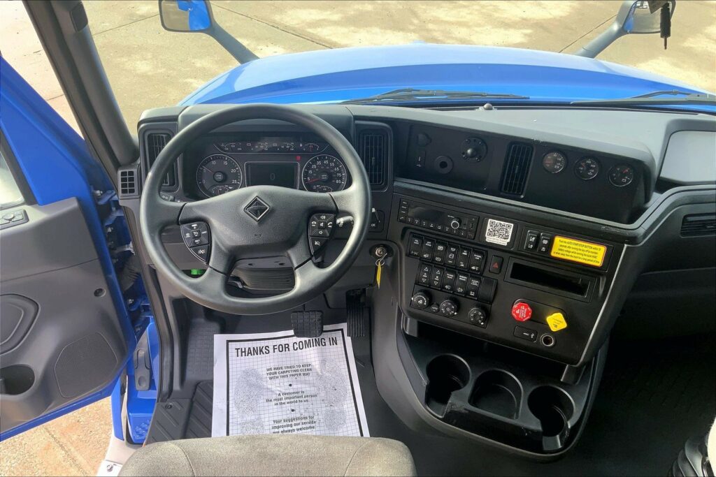 2022 INT LT625 6×4 Sleeper