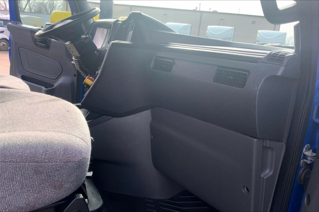 2022 INT LT625 6×4 Sleeper