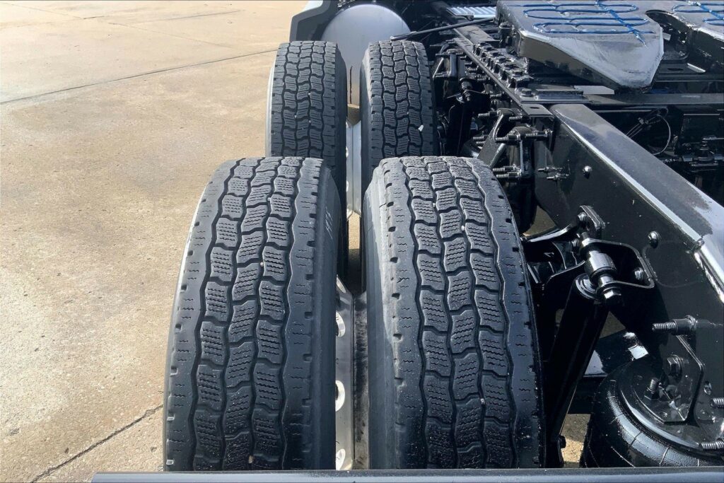 2022 INT LT625 6×4 Sleeper