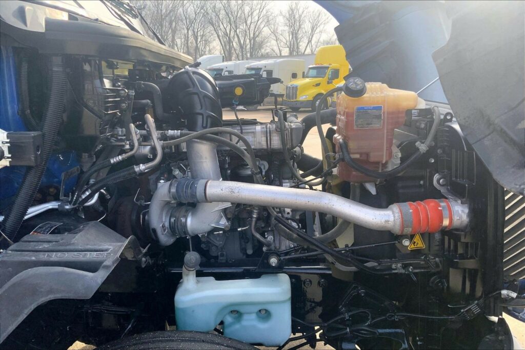 2022 INT LT625 6×4 Sleeper