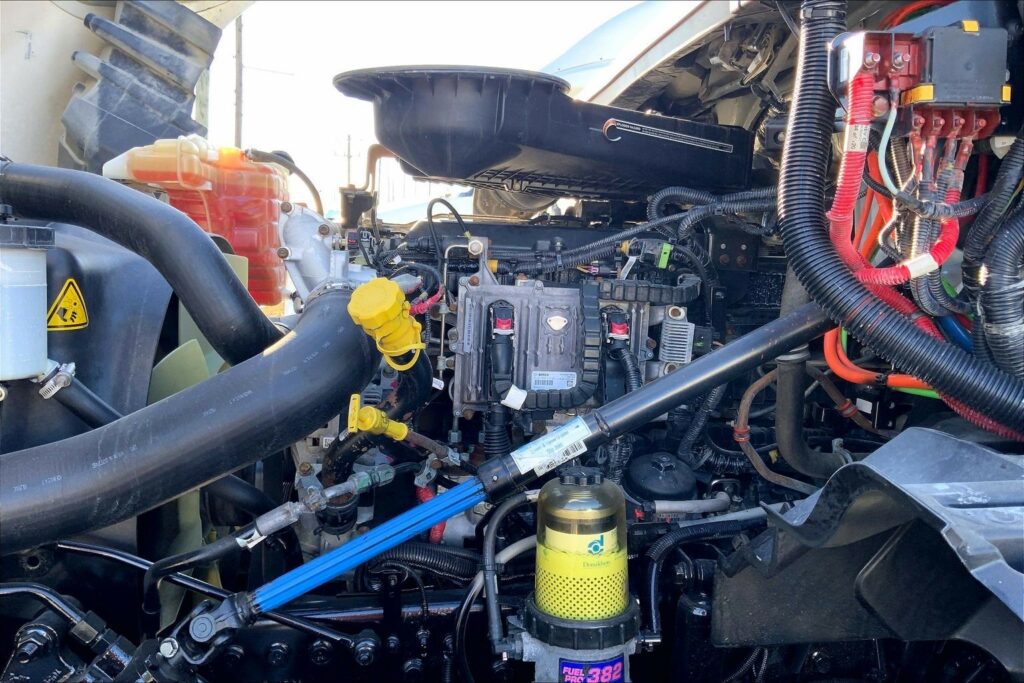 2022 INT LT625 6×4 Sleeper