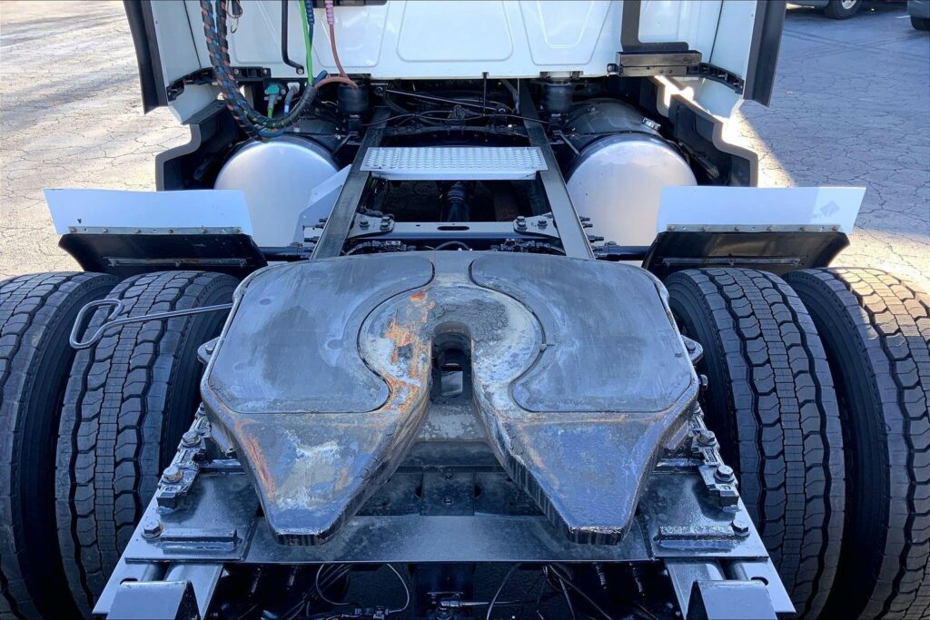 2022 INT LT625 6×4 Sleeper